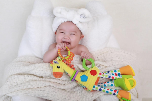 微山宝宝最晚多久会走路