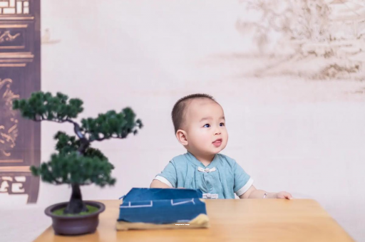 微山宝宝宁愿饿也不吃奶粉